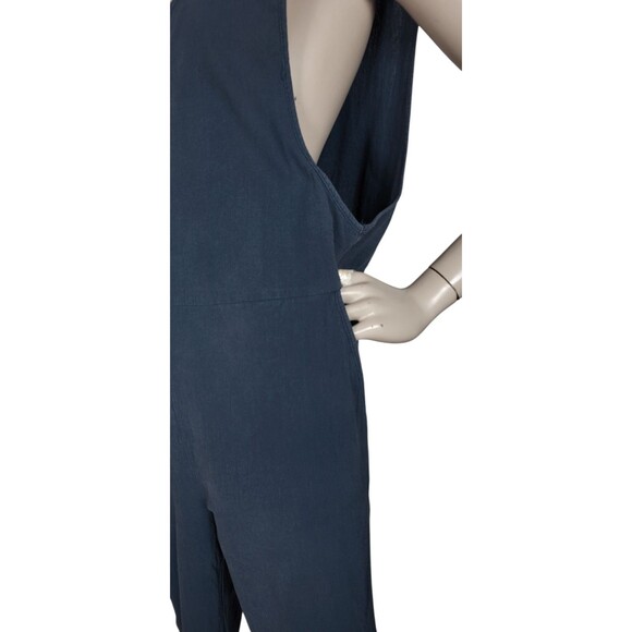 Celmia Collection Sleevless Frog Closure Low-Cut Wide Leg Cropped Jumpsuit LRG - Picture 9 of 10